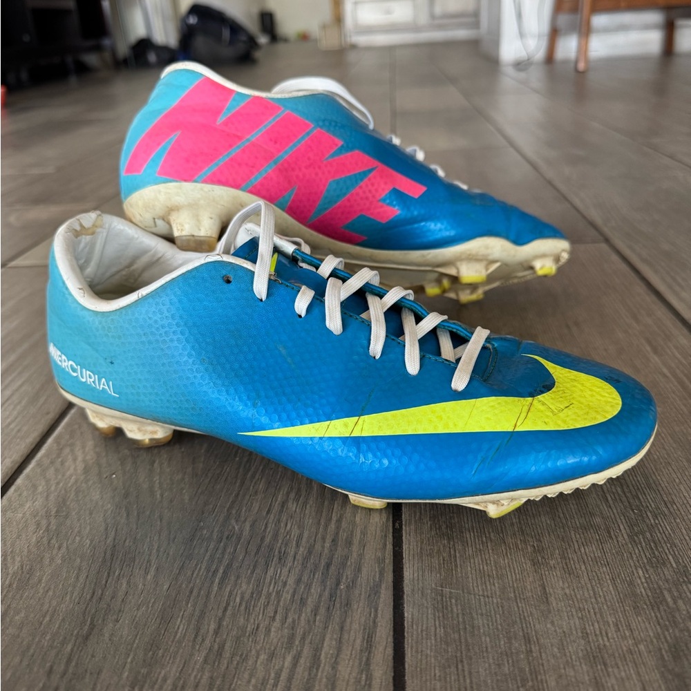 Nike Mercurial Veloce RARE Blue and Pink Soccer Cleats